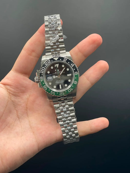 Silver Jubilee Chain with Black Dial and Green & Black Rotatable Bezel Automatic Lefty Watch