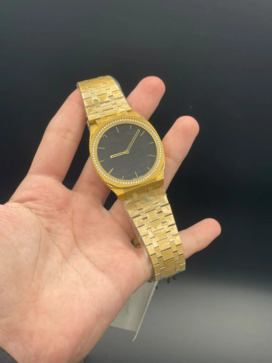 GCCI Golden Chain With Slim Black Dial And Diamond Bezel Quartz Watch