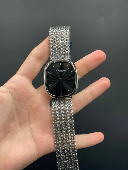 PP Silver Mesh Chain With Black Dial Quartz Watch