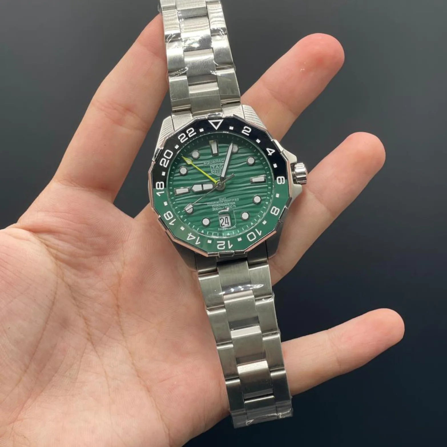 TAG Silver Chain With Green Dial Aquaracer Watch