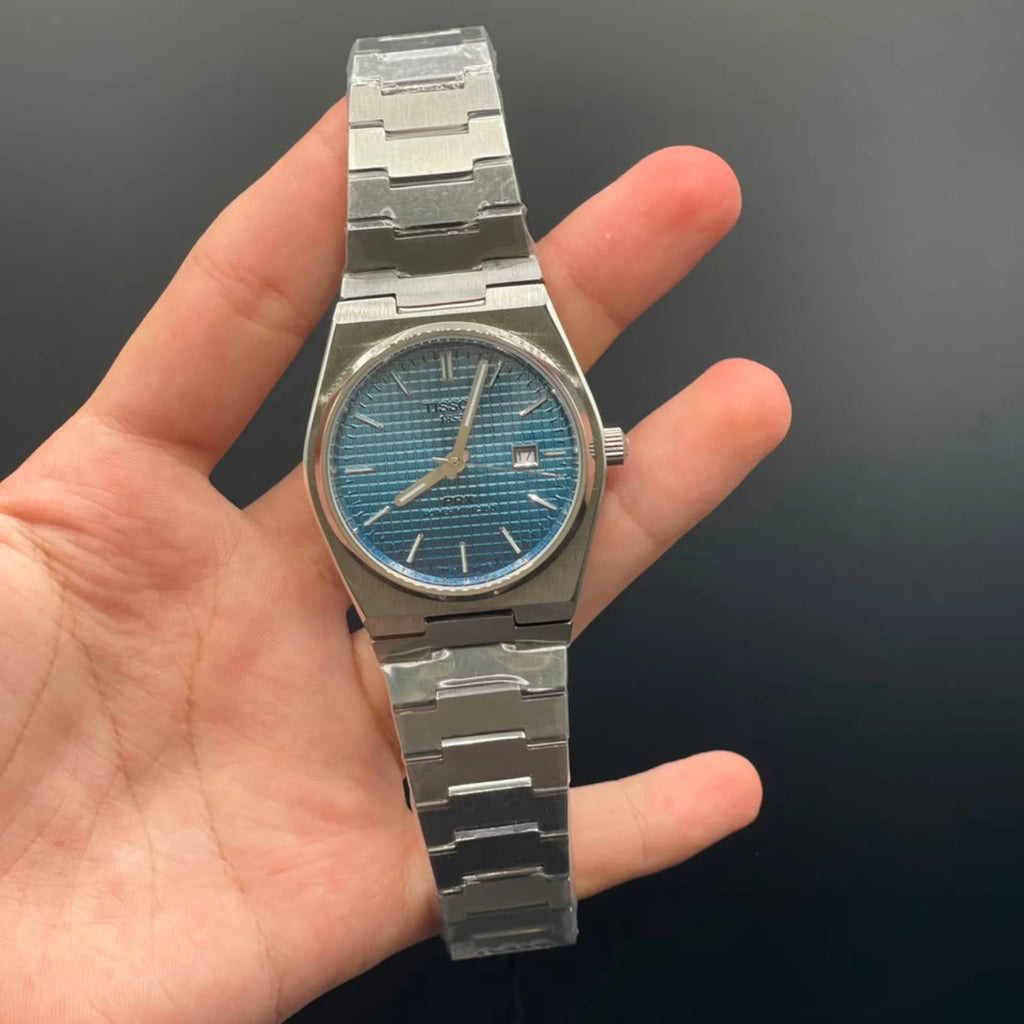 TT Silver Chain With Blue Gradient Dial Quartz Watch
