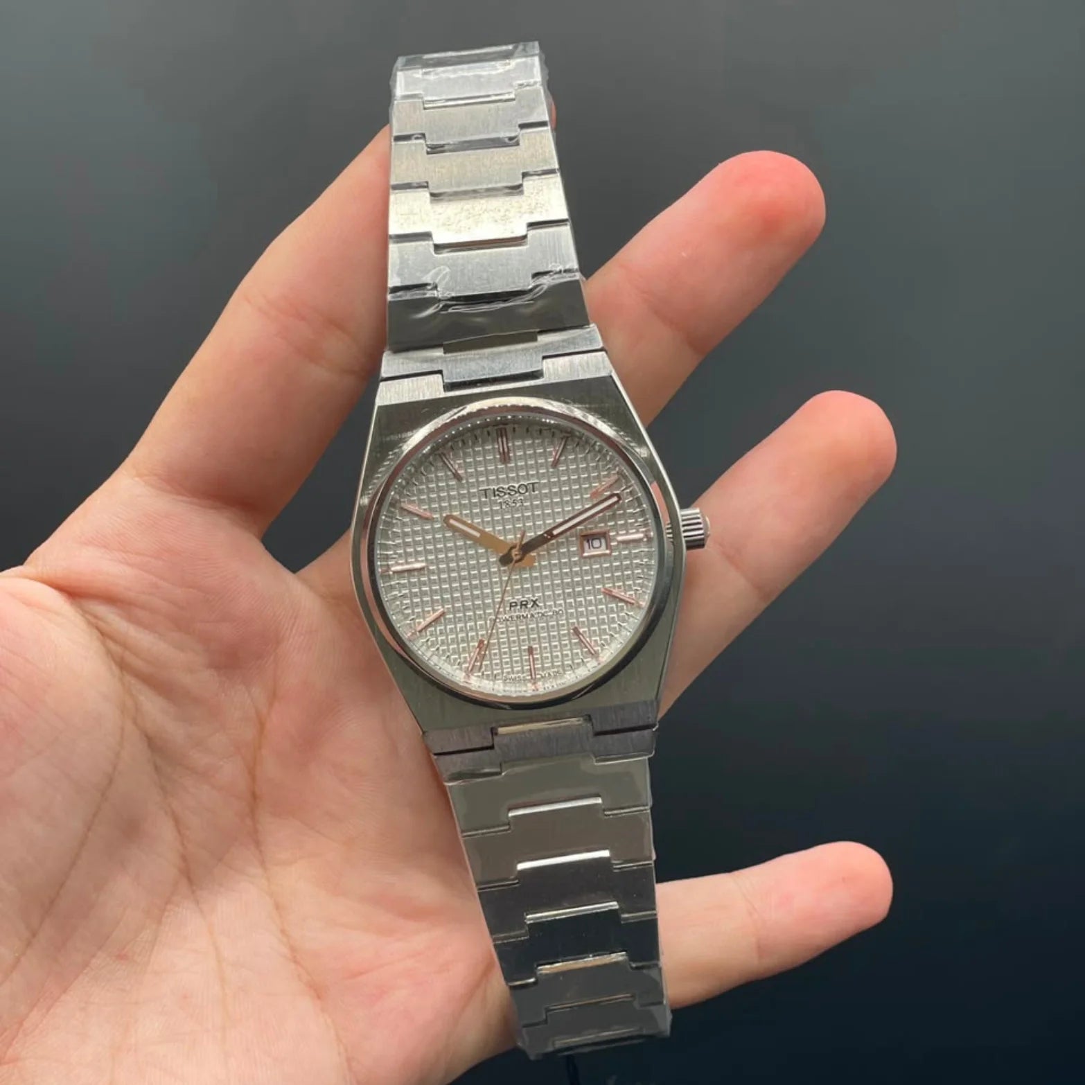 TT Silver Chain With White Dial Quartz Watch