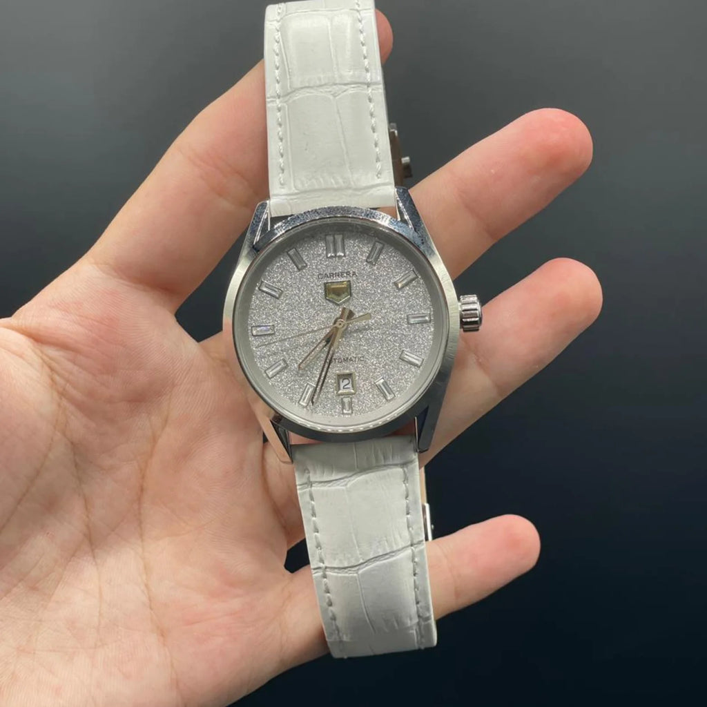 TAG White Strap Carrera Date Plasma Diamant d'Avant Garde Watch