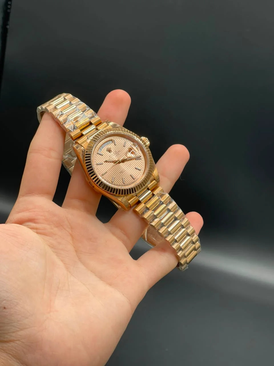 Rlx Rose Gold Presidential Chain With Salmon Textured Day-Date Dial Automatic Watch